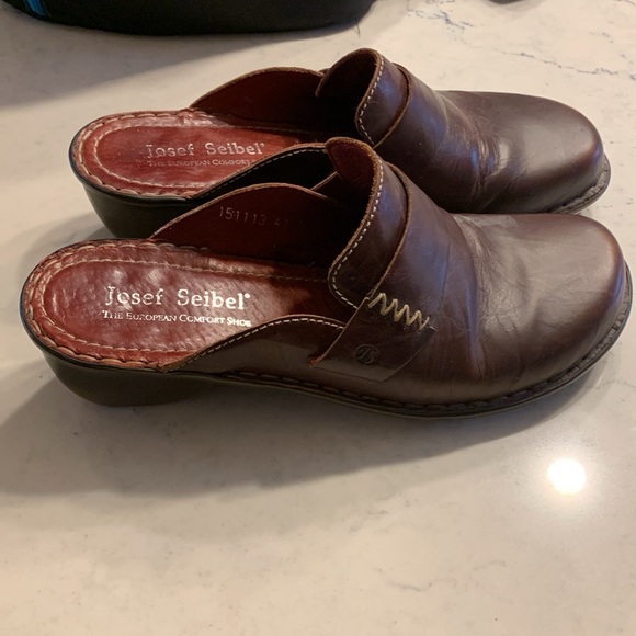 Clogs - Picture 4 of 4